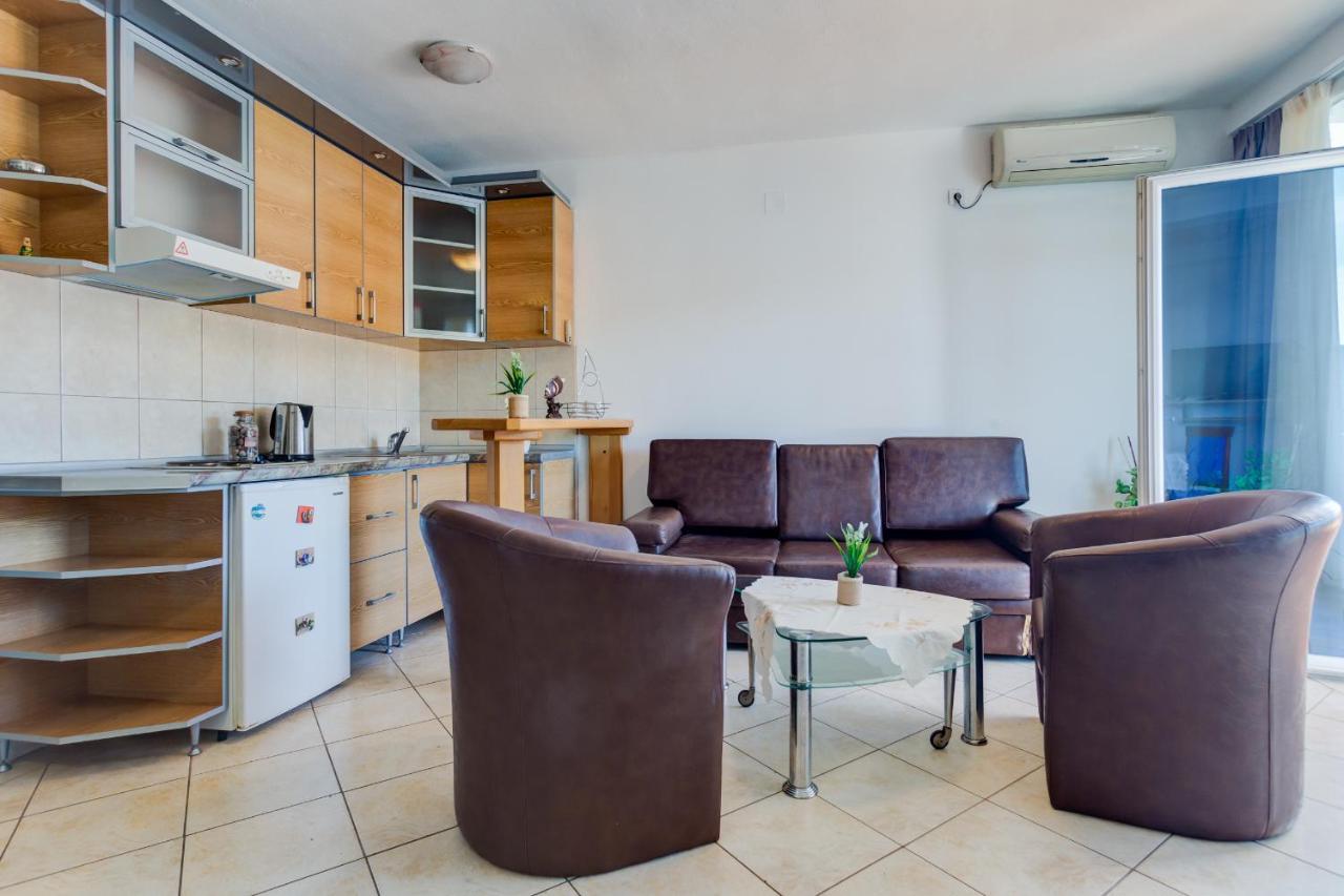 Apartments Vesna Тиват Екстер'єр фото