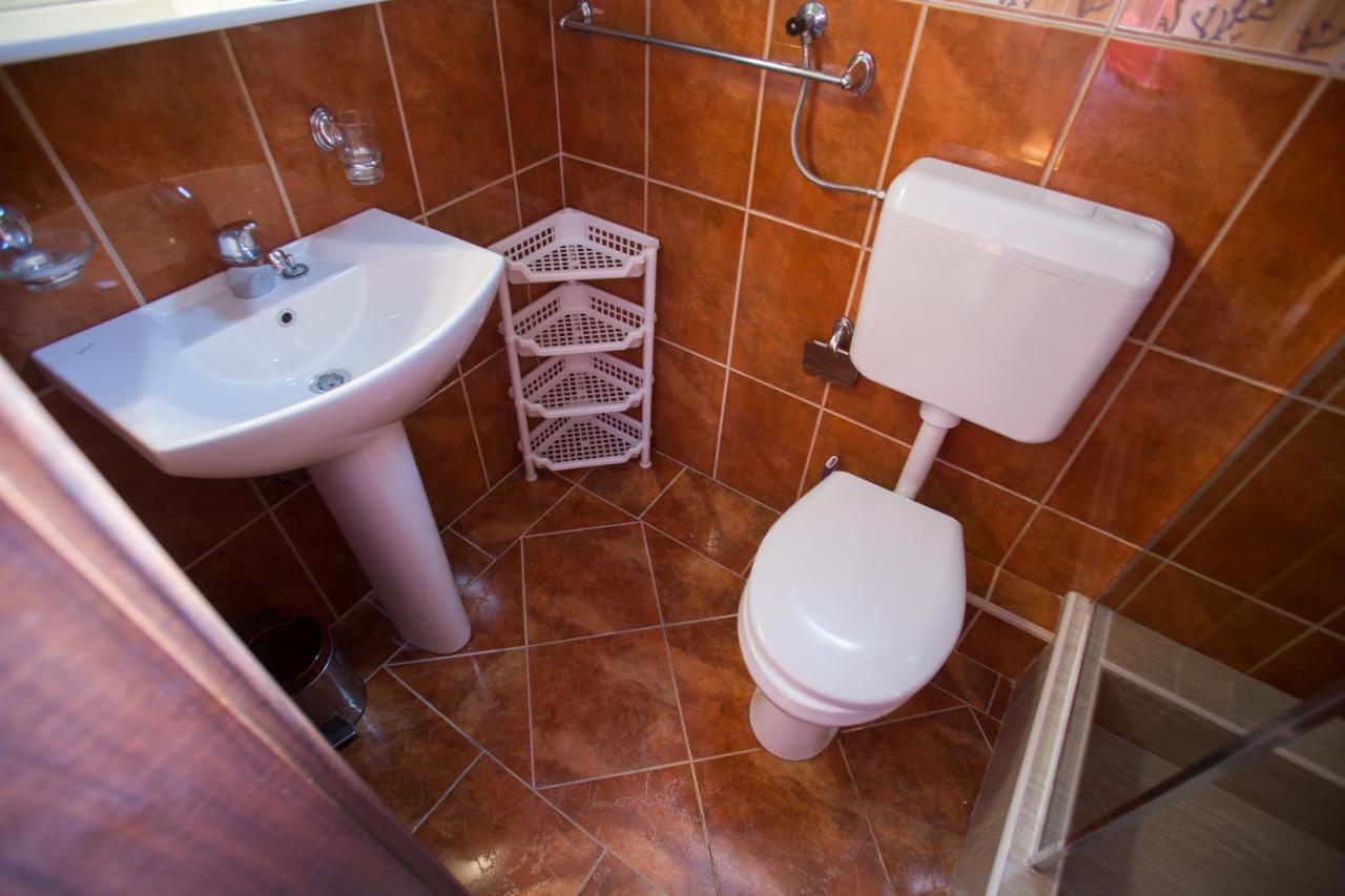 Apartments Vesna Тиват Екстер'єр фото