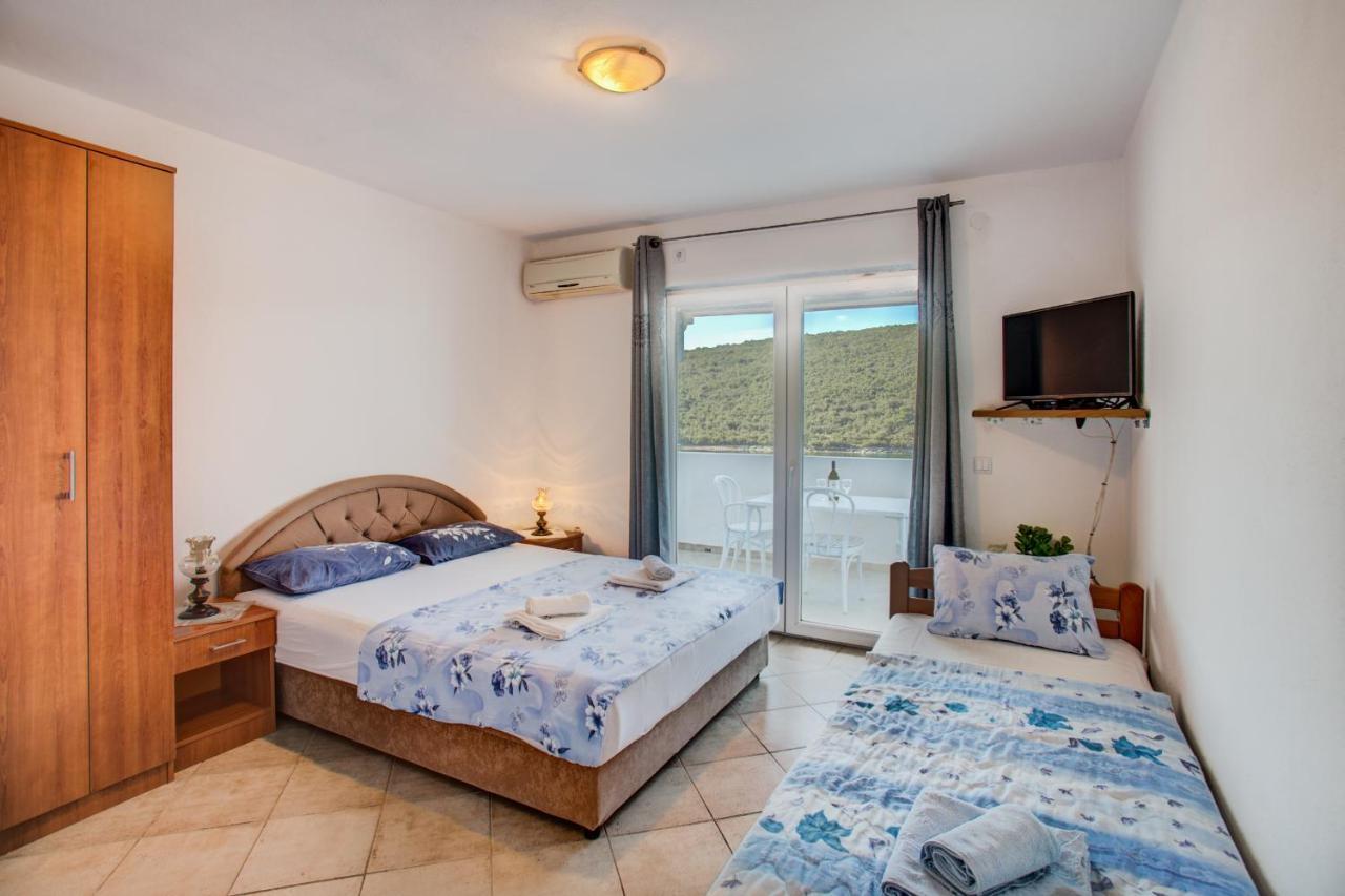 Apartments Vesna Тиват Екстер'єр фото