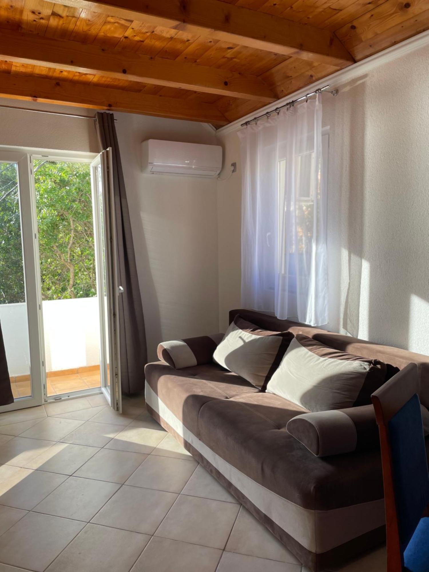 Apartments Vesna Тиват Екстер'єр фото